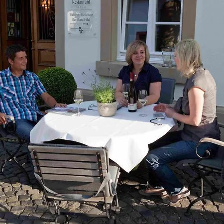 Weingut & Gastehaus Bernhard Eifel